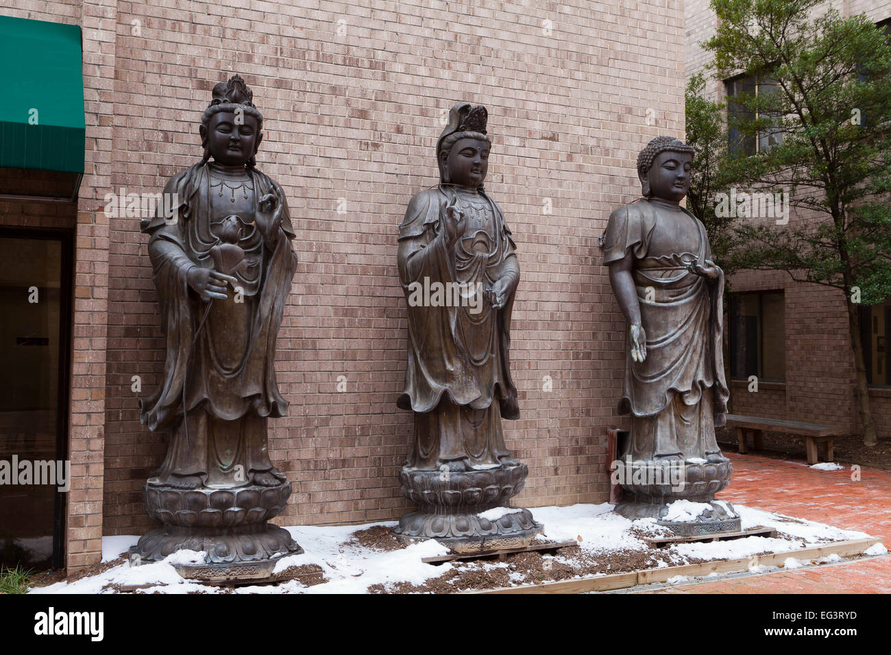 Stehender Buddha Kupfer metall Statuen - USA Stockfoto