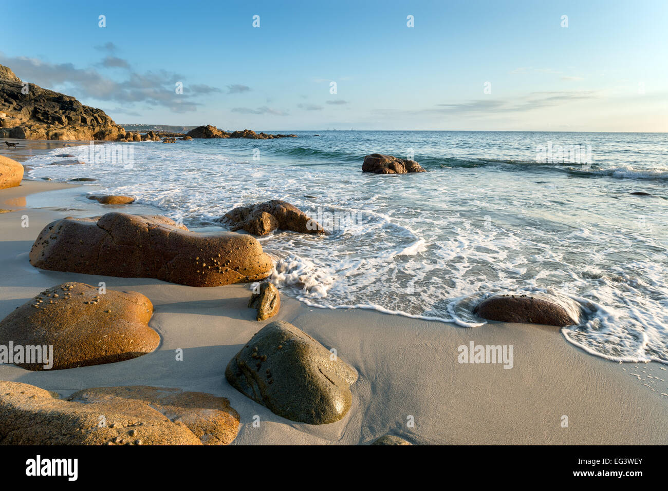 Am späten Nachmittag am Kinderbett Valley Beach in der Nähe von St Just in der Nähe von Lands End in Cornwall auch bekannt als Port Nanven Stockfoto