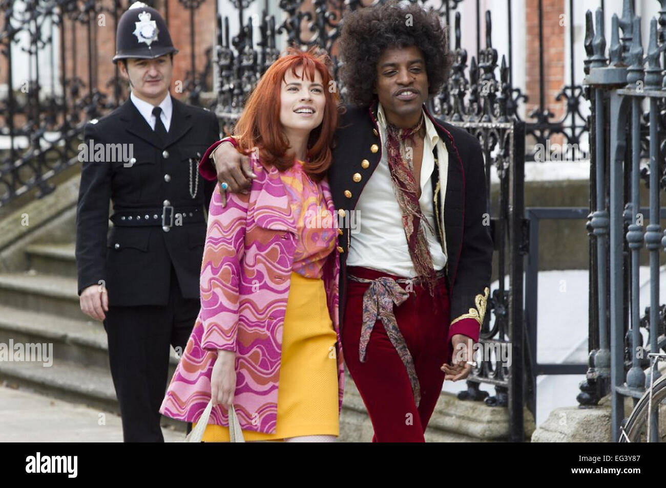 JIMI: Alle ist von meiner Seite 2013 Darko Unterhaltungsfilm mit Andre Benjamin als Hendrix und Hayley Atwell als Kathy Etchingham Stockfoto