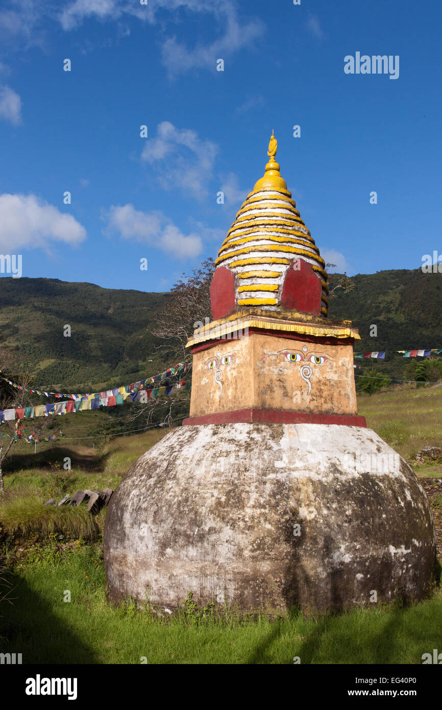 Ein Stupa im ländlichen Nepal Stockfoto