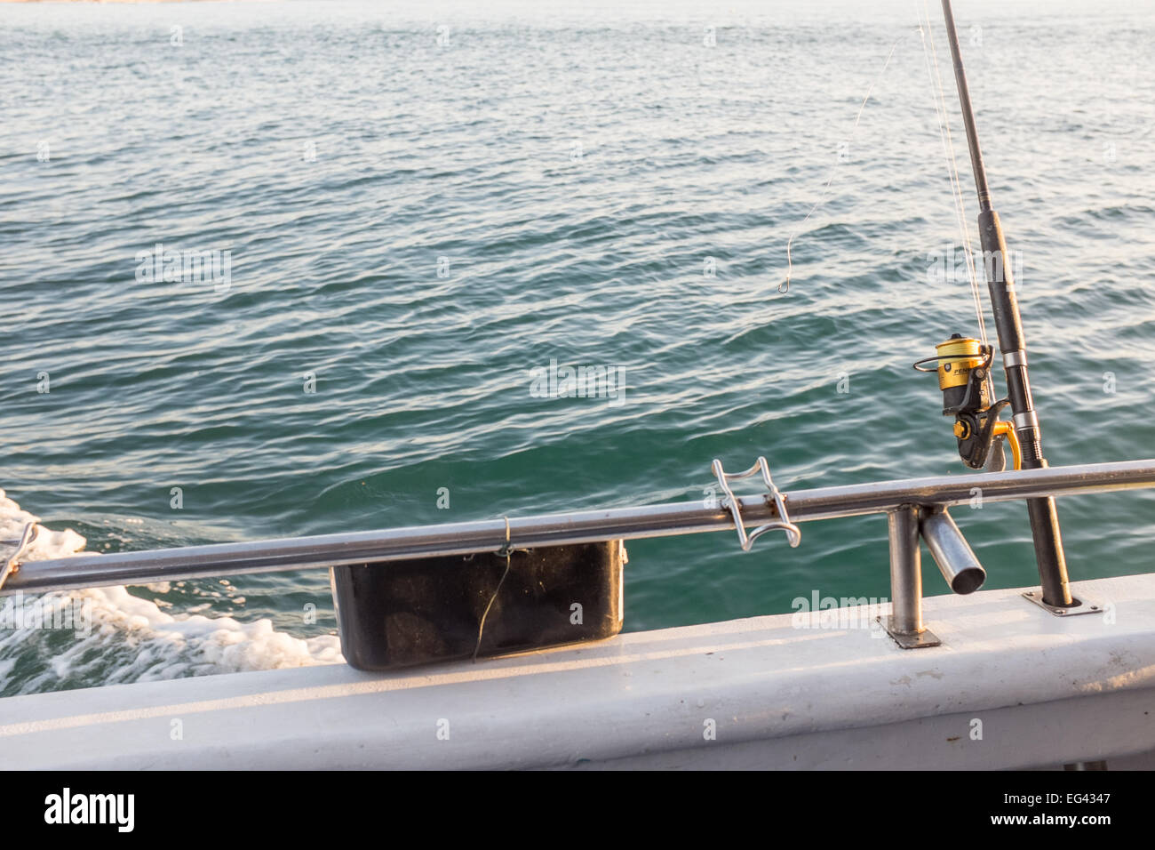 Der Fischfang von Wasserfahrzeugen für Salzwasser Fische Stockfoto