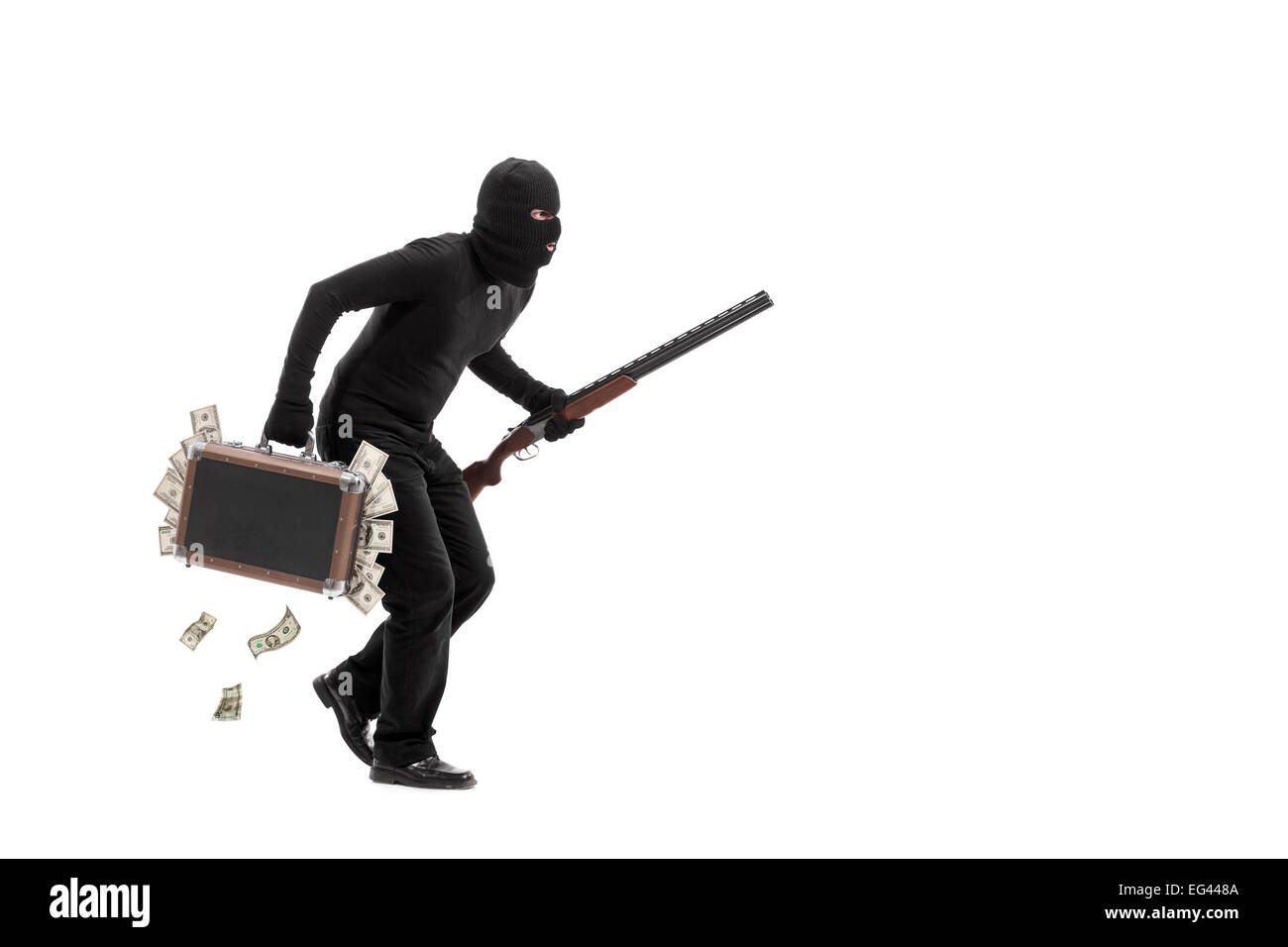 Verbrecher mit Aktenkoffer voller gestohlene Geld läuft weg leise isoliert auf weißem Hintergrund Stockfoto