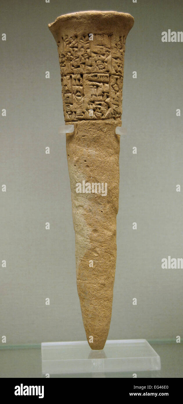 Mesopotamien. Clay Stiftung Peg. 1. Dynastie von Lagash. 2400Bc. Von Bad-Tibira. Irak. British Museum. London. England. Vereinigtes Königreich. Stockfoto