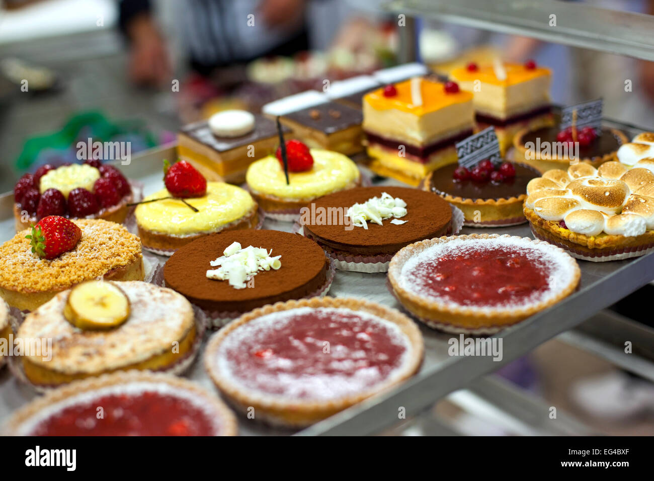 Verschiedene Backwaren in einer Bäckerei Stockfoto