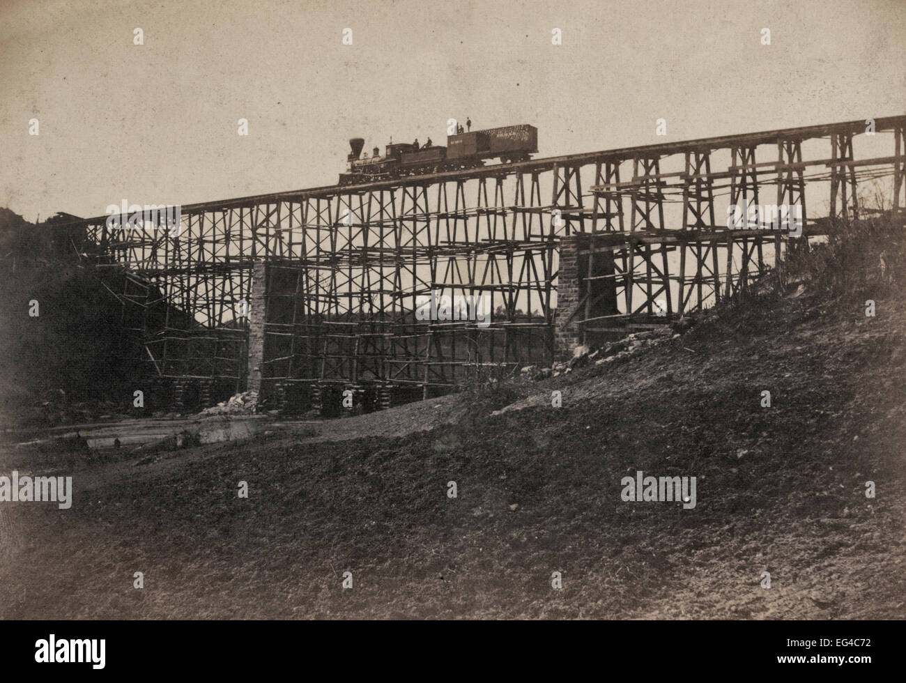 Militärische Eisenbahnbrücke über Potomac Creek, der Fredericksburg Railroad, ca. 1863 Stockfoto