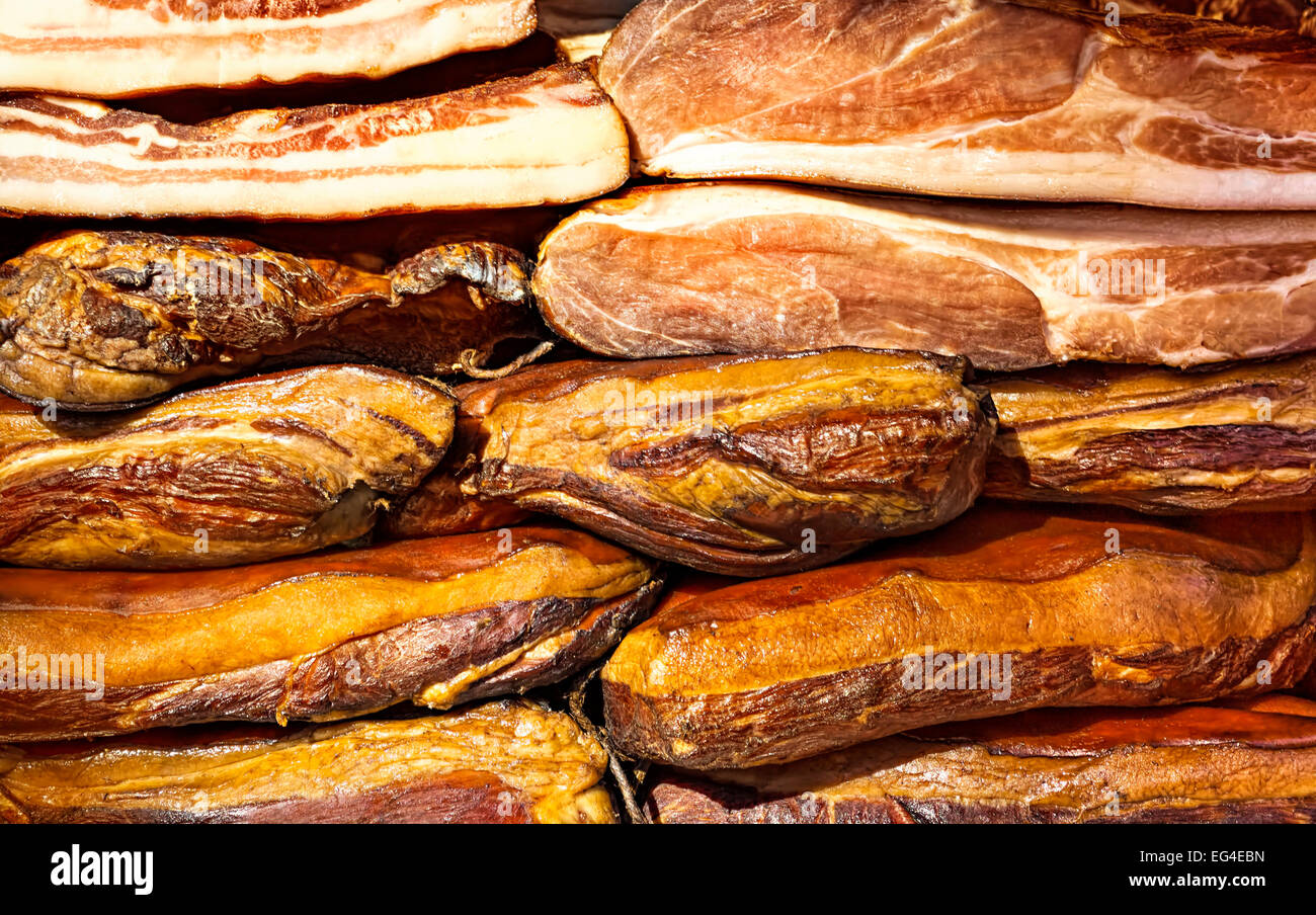 Geräucherter Speck auf Flohmarkt Stockfoto