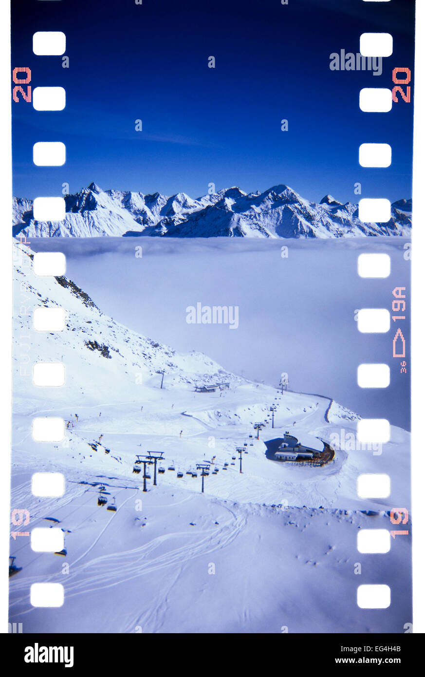 Skipiste, Restaurant und Berge in den Alpen in Sölden, Tirol, Österreich Stockfoto