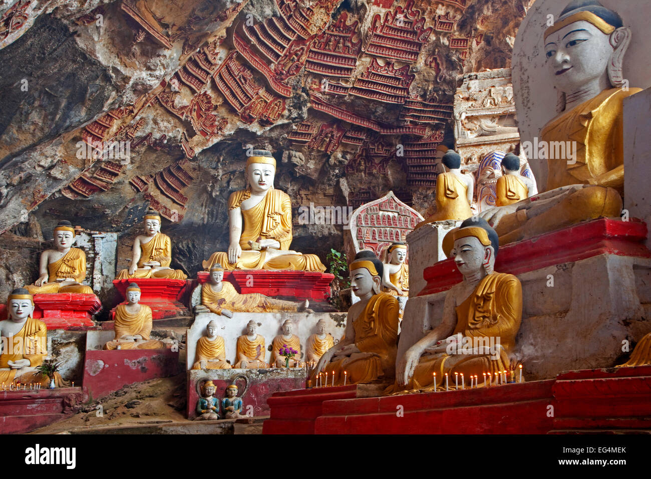 Buddha-Statuen in der Kawgun Höhle / Kaw Gunn Höhle in der Nähe von Hpa-an, Kayin Zustand / Karen State in Myanmar / Birma Stockfoto
