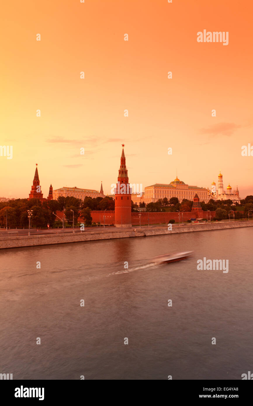 Blick auf den Kreml von der Moskwa, Moskau, Russland Stockfoto