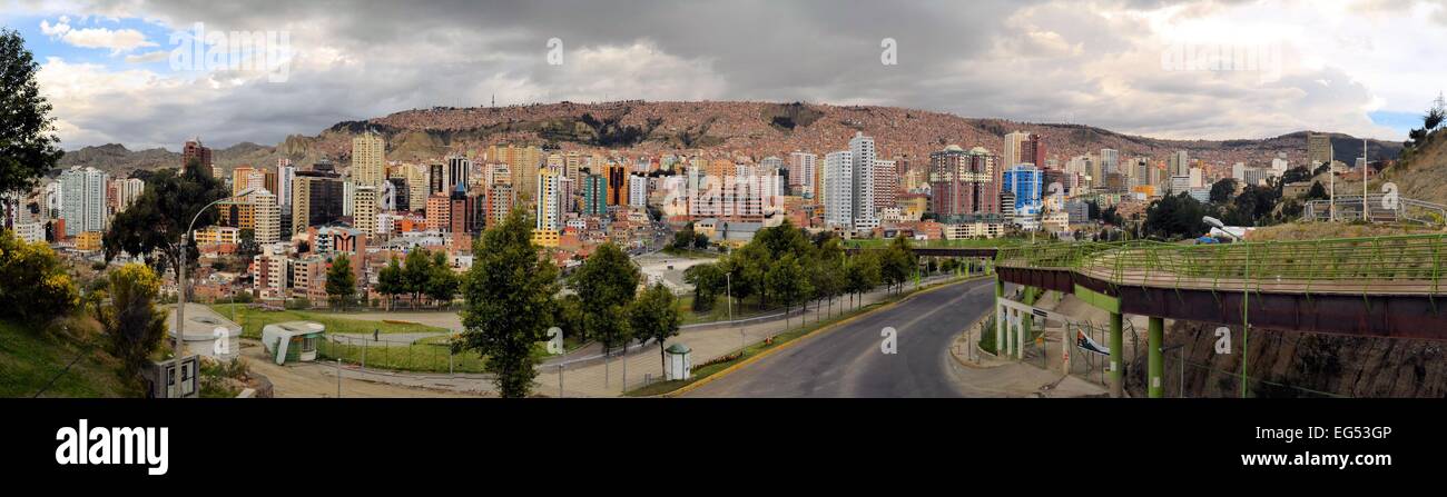 Gehweg Urbano Central Park in der Stadt La Paz hoch in den Anden, Bolivien Stockfoto