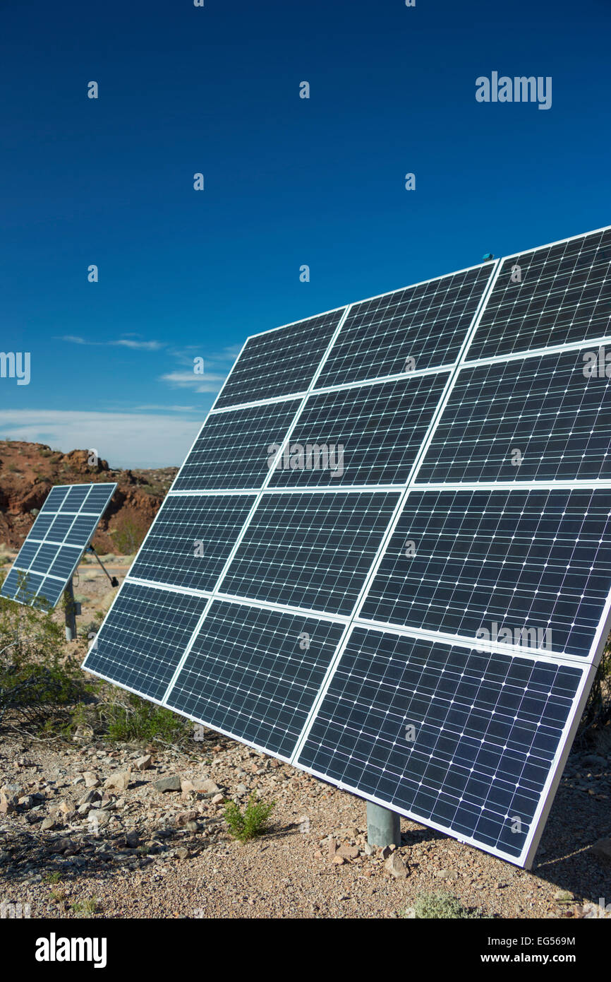 SOLAR POWER GENERATION PANEL ARRAY NATIONAL RECREATION AREA BESUCHER