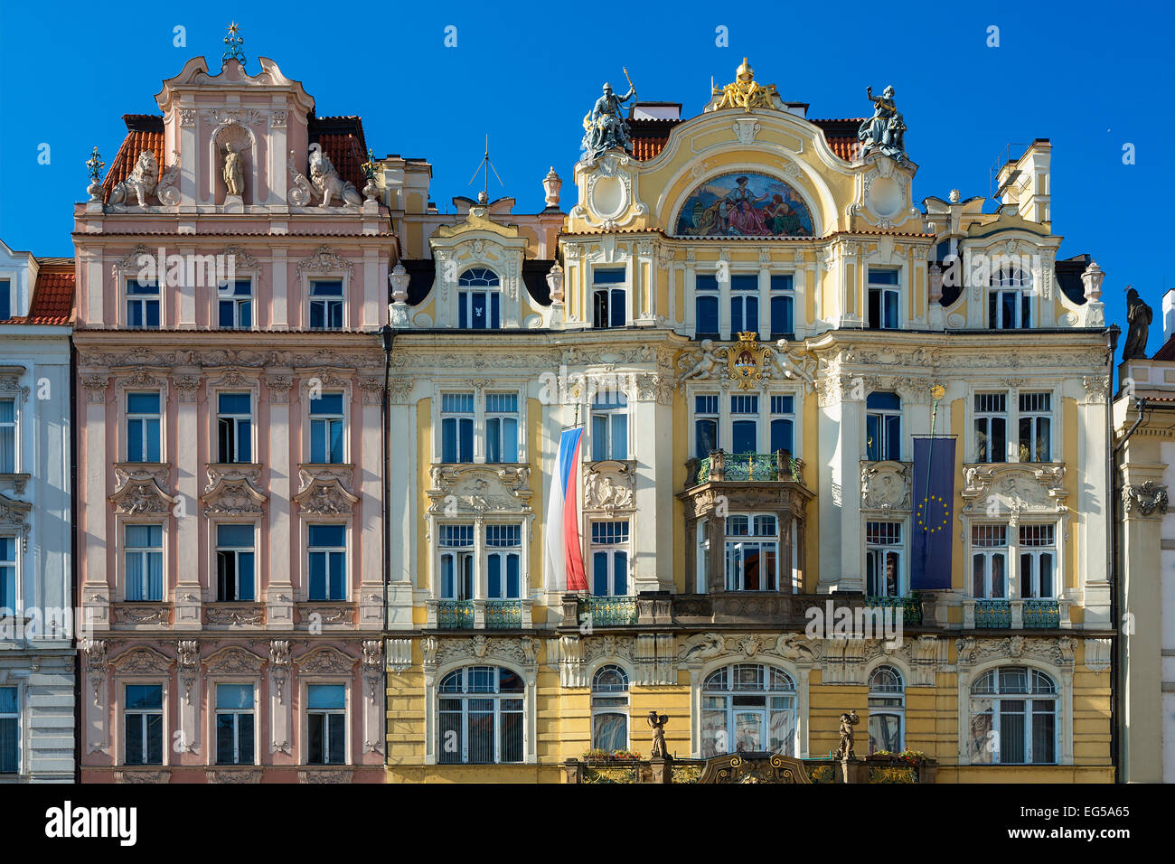 Prag, Jugendstil-Gebäude säumen die Altstadt Stockfoto