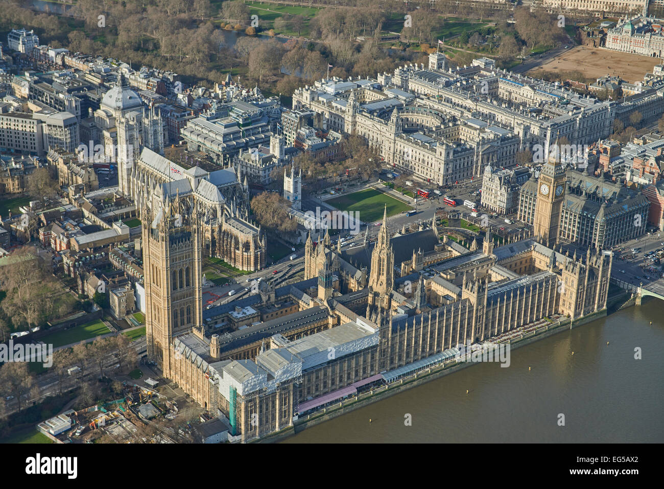 Eine Luftaufnahme von den Houses of Parliament mit Westminster Abbey sichtbar hinter Stockfoto
