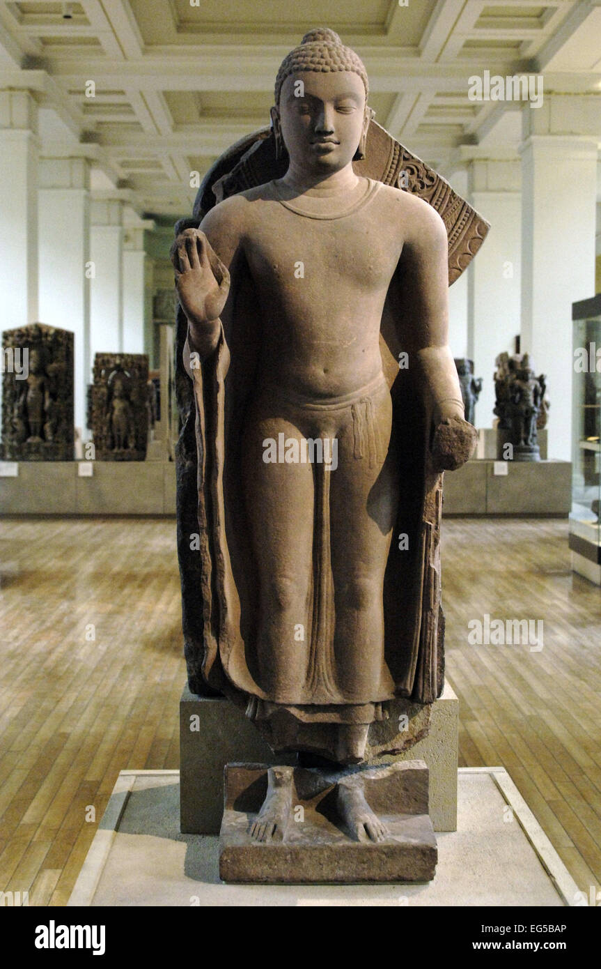 Buddha stehend. Von Sarnath, Indien. 5. Jahrhundert n. Chr. Gupta Periode. British Museum. London. England. Vereinigtes Königreich. Stockfoto