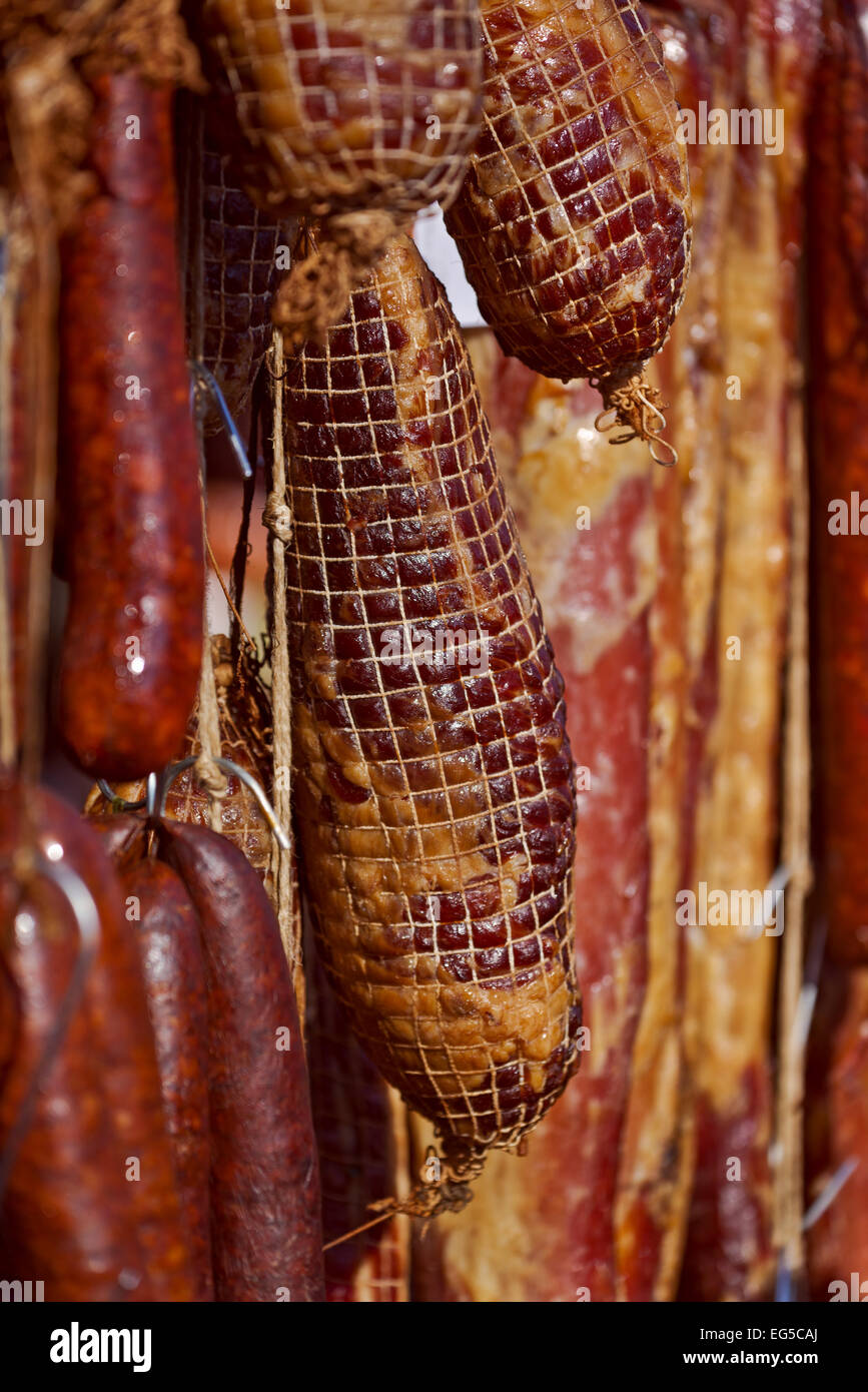 Ausgehärtete Schwein Fleisch Selecive Fokus mit geringer Tiefe Feld., geräuchert und bewahrt Schweinefleisch gilt als eine Delikatesse-Essen Stockfoto