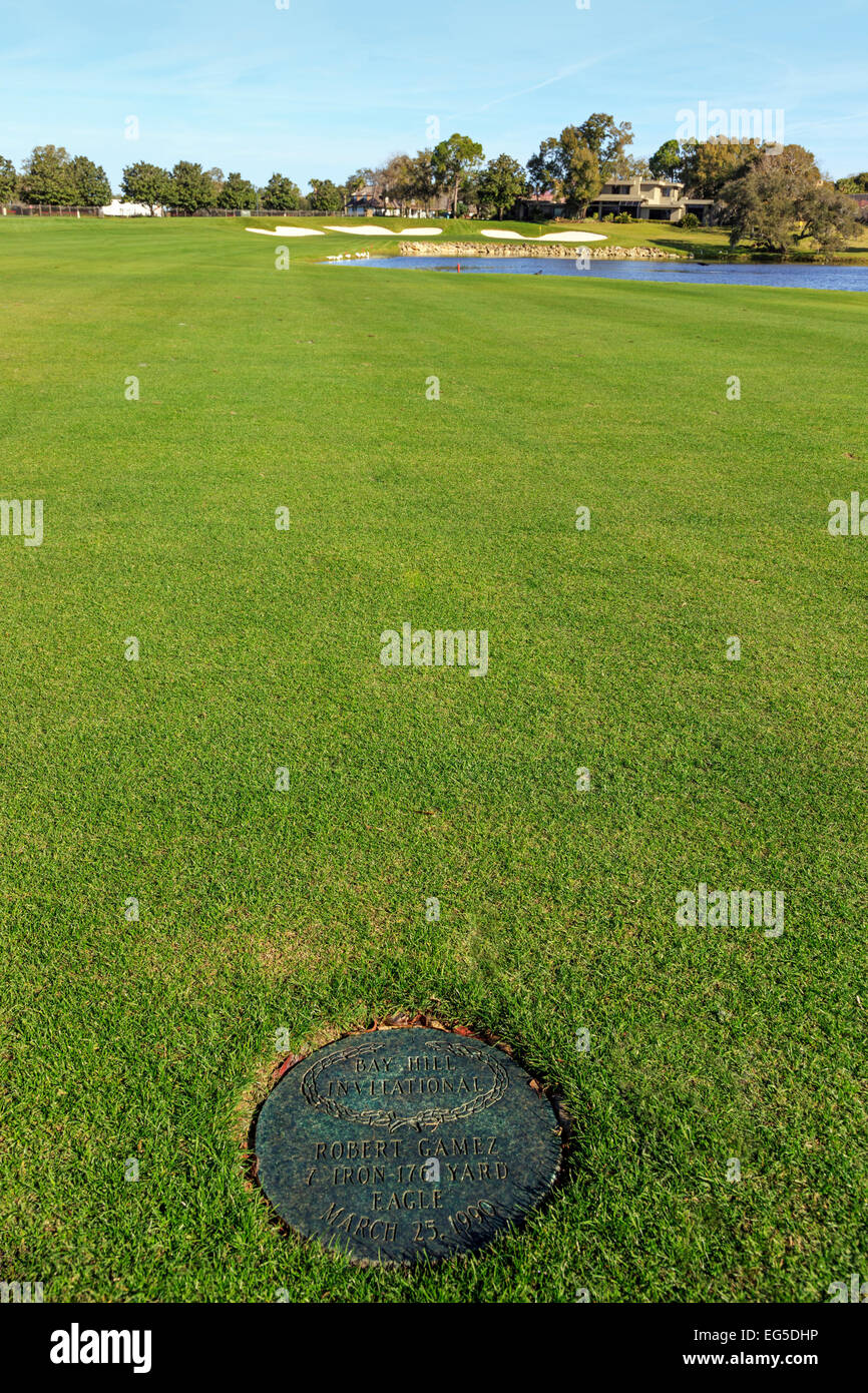 18. Fairway mit Blick auf das 18. Grün zeigt der Plakette zu Robert Gamez, wer gewonnen hat das Arnold Palmer Invitational Golf Stockfoto