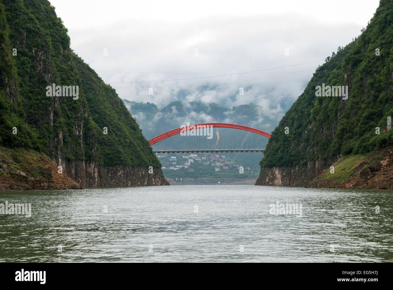 Neue Dragon Gate Bridge, Wushan, China Stockfotografie Alamy