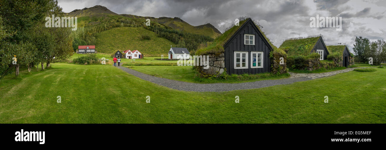 Alten isländischen Turf Bauernhäuser an das Heimatmuseum von Skogar, Skogar, Island Stockfoto