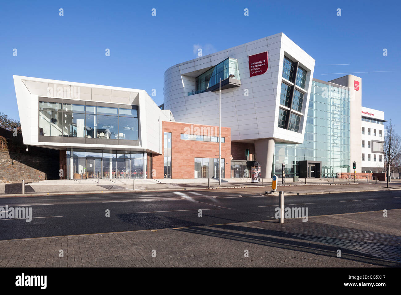 Atrium-Campus der University of South Wales in Cardiff, Wales, UK Stockfoto