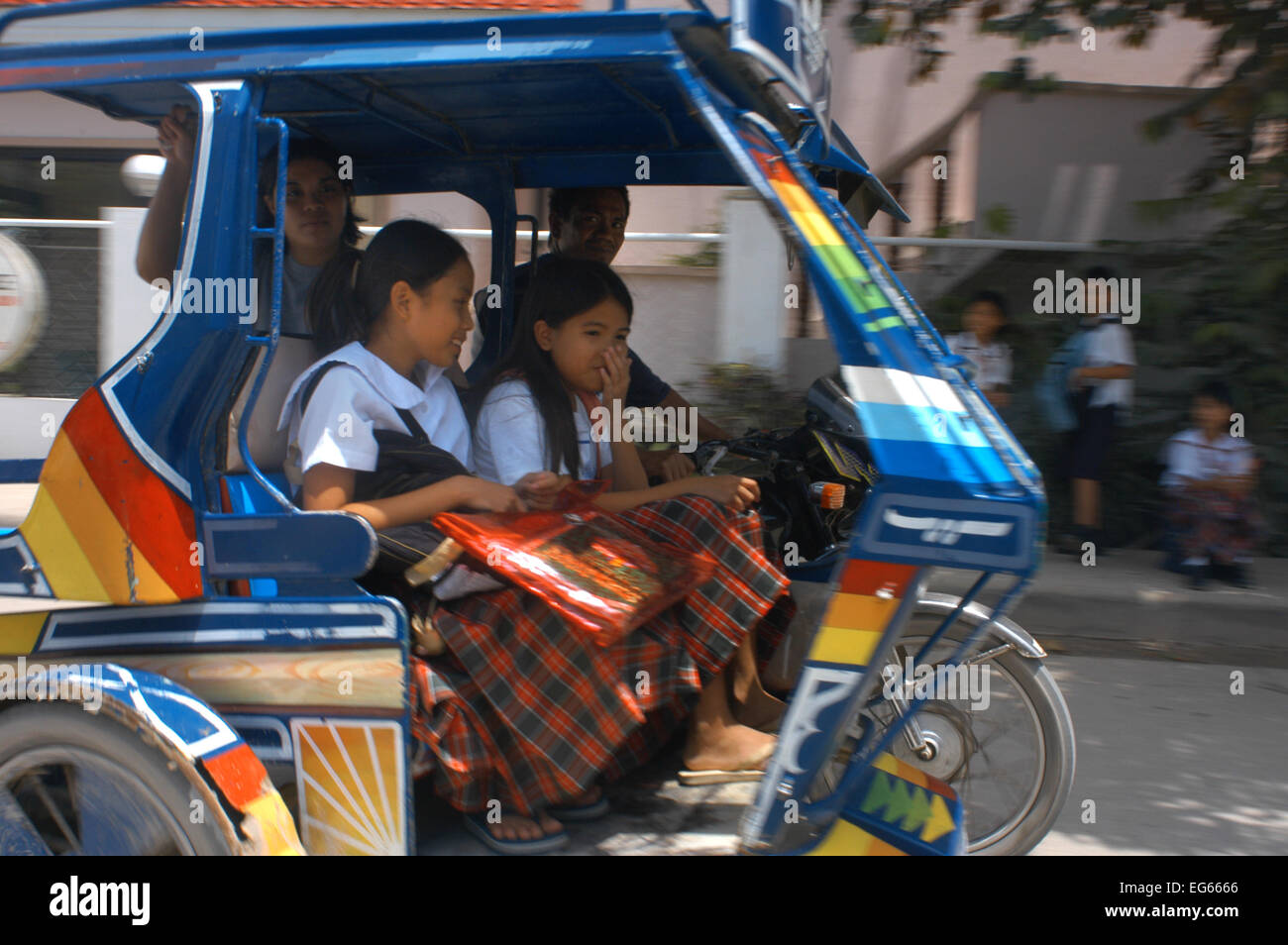 Tut Tuc. Moto-Taxis. Dreiräder. Carretera zentrale Boracay. Philippinen. Boracay ist eine kleine Insel in den Philippinen-app Stockfoto