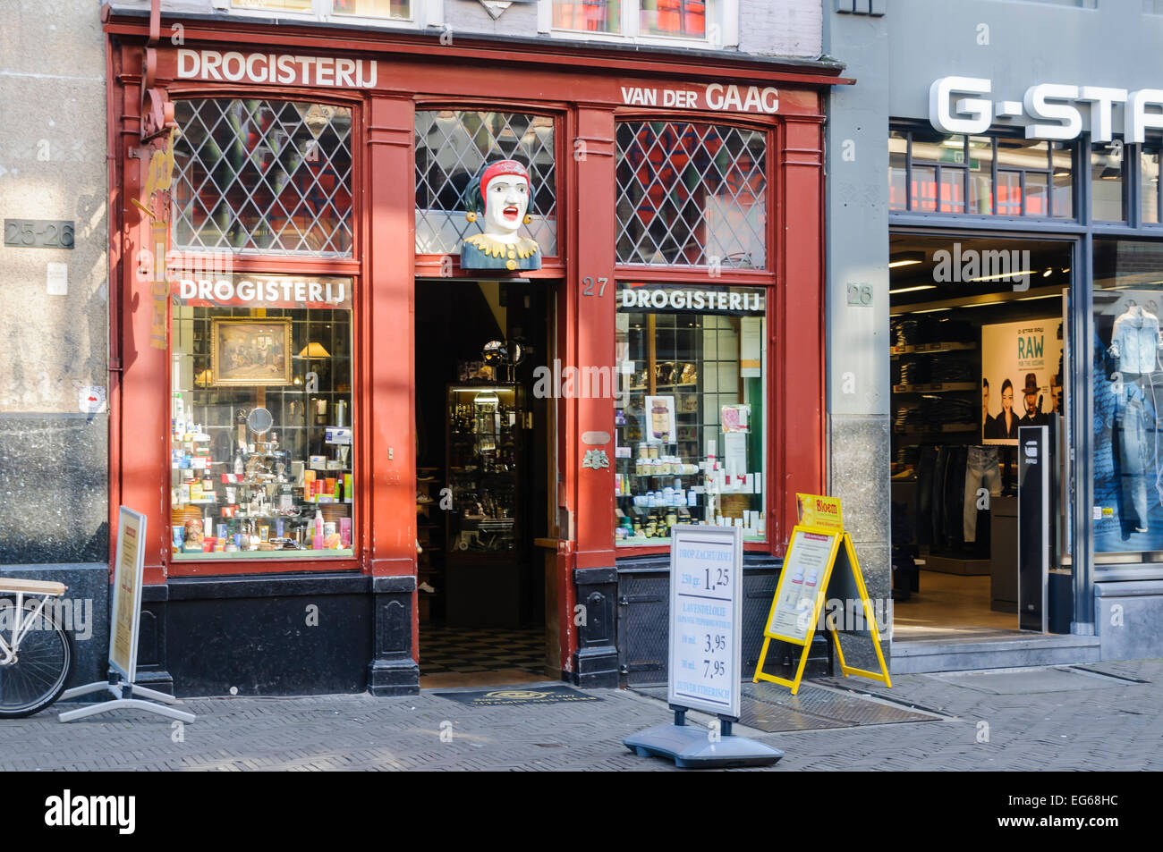 Eine altmodische traditionellen niederländischen Apotheke Apotheke Stockfoto