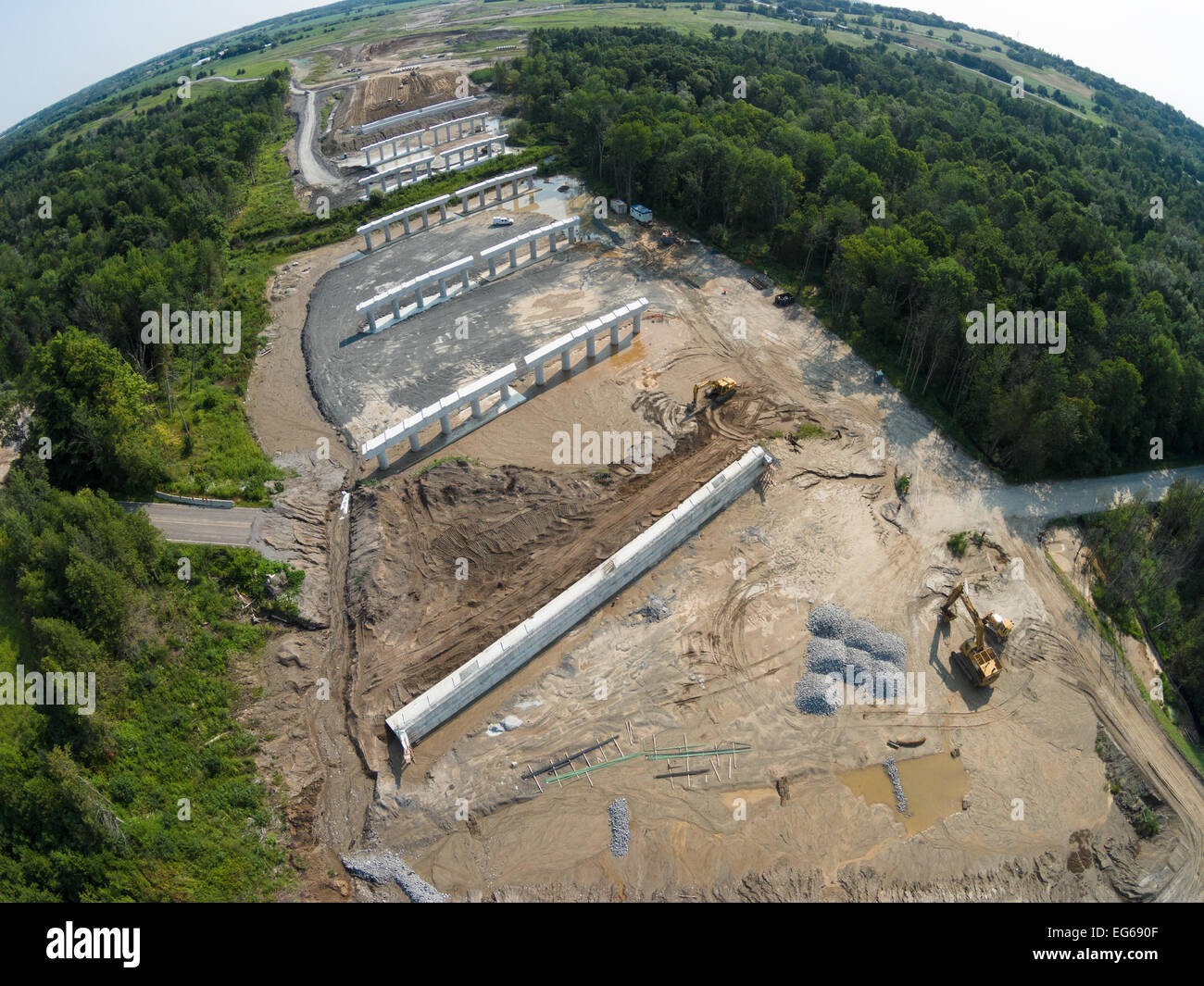 Highway 407 East Bau im Jahr 2014 Stockfoto