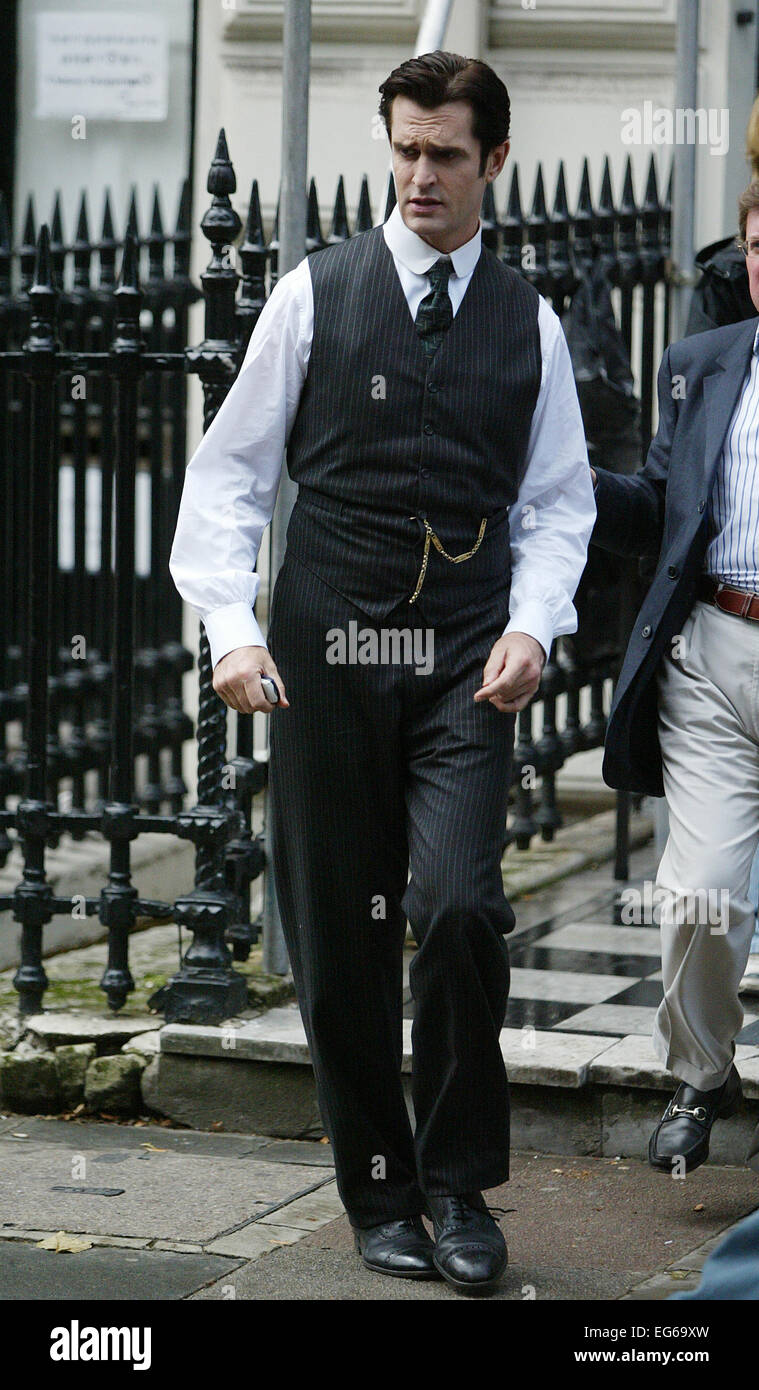 Rupert Everett auf Sherlock Holmes Film-Set, London 25.08.2004 (Kredit Bild © Jack Ludlam) Stockfoto