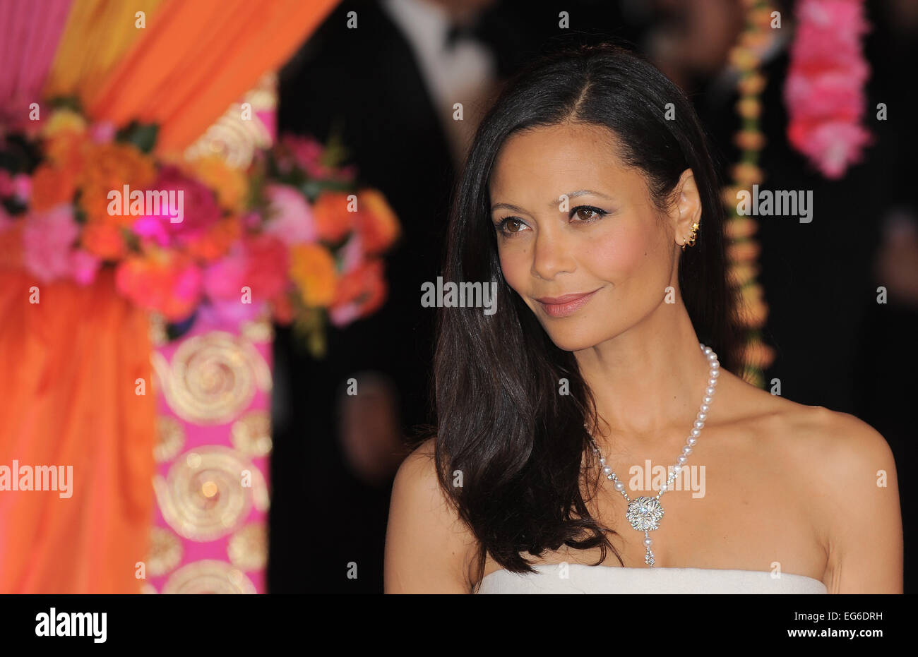 London, UK. 17. Februar 2015. Thandie Newton besucht The Royal Film Performance und Welt-Premiere von "The Second Best Exotic Marigold Hotel'at Odeon Leciester Square. Bildnachweis: Ferdaus Shamim/ZUMA Draht/Alamy Live-Nachrichten Stockfoto