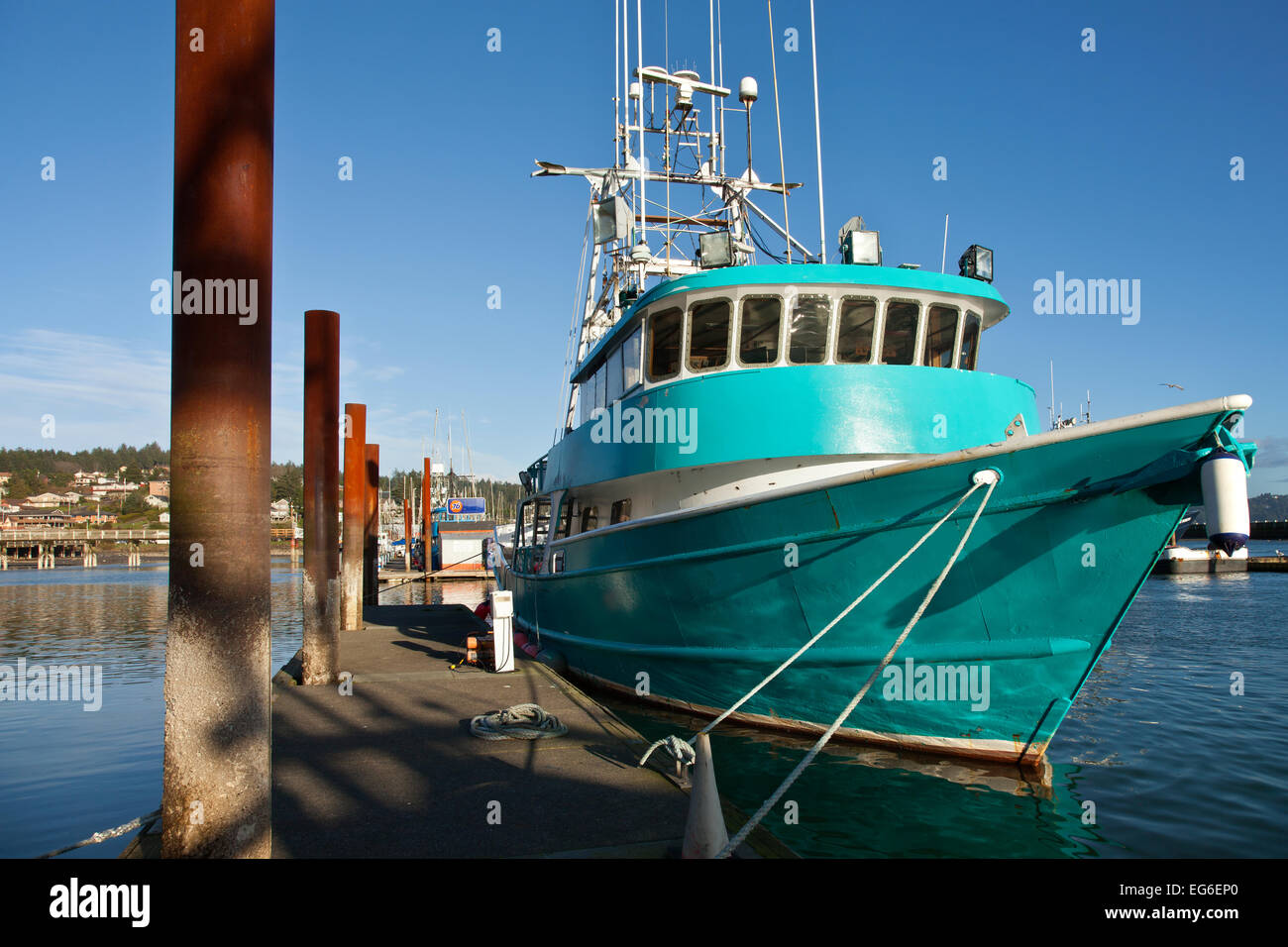 Angelboot/Fischerboot ankern in Newport, Oregon. Stockfoto