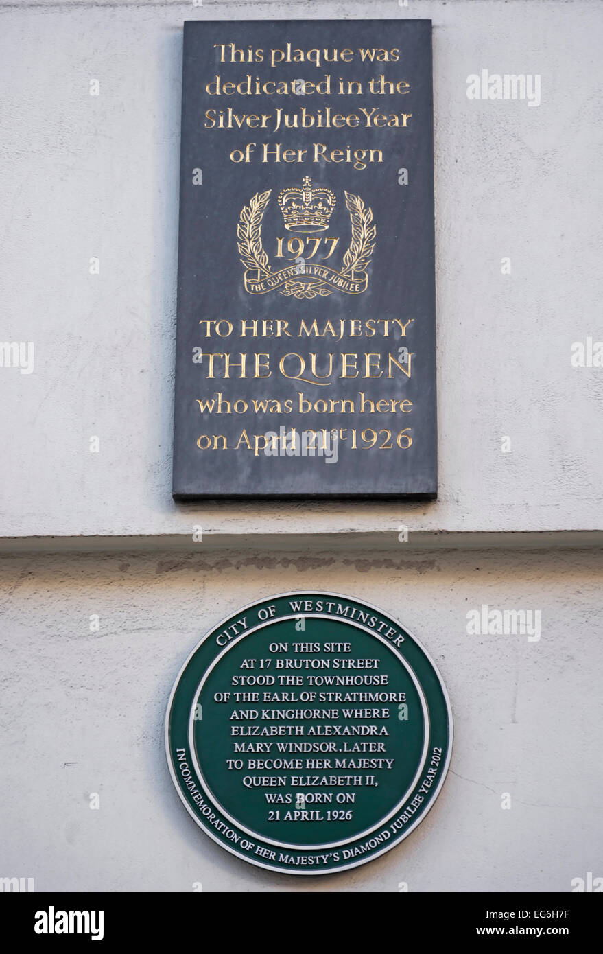 Plaketten, die Kennzeichnung des Geburtsort in Bruton street, London, des britischen Monarchen queen Elizabeth II. Stockfoto