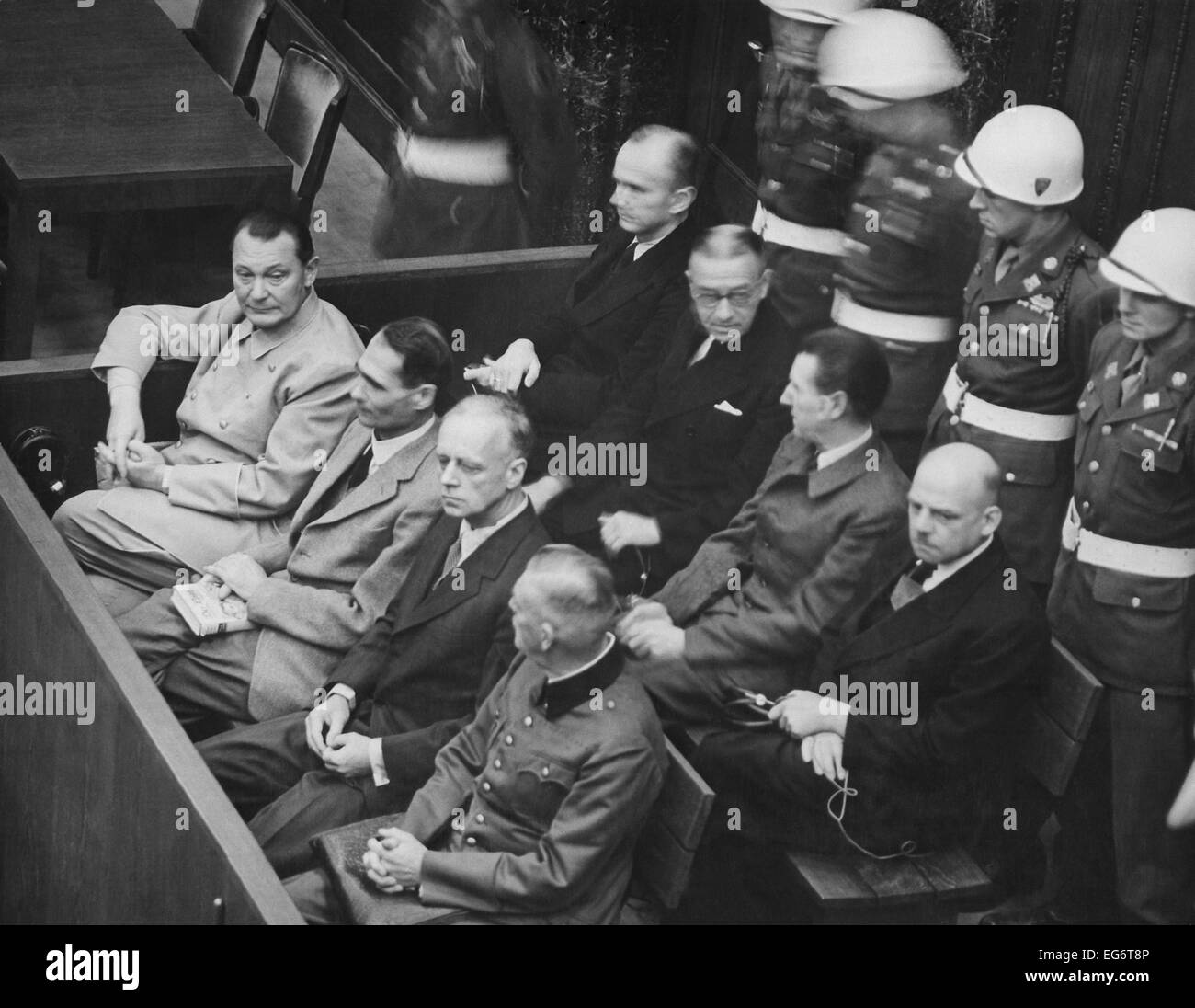 Hermann Göring, Rudolf Heß, Joachim von Ribbentrop und Wilhelm Keitel auf der Anklagebank in Nürnberg. November 1945-Okt. 1946. Stockfoto