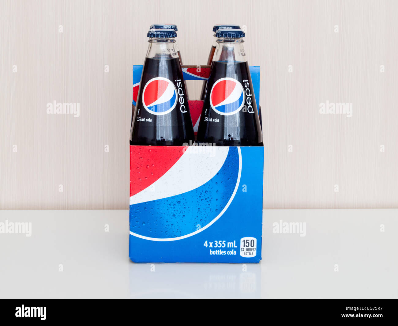 Pepsi Glasflasche Stockfotos und -bilder Kaufen - Alamy