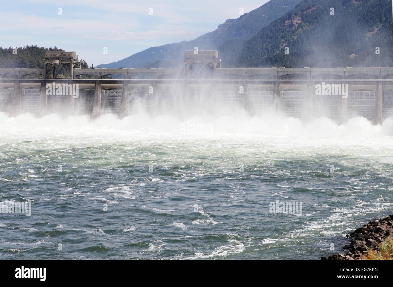 Die Bonneville-Staudamm am Columbia River in der Nähe von Portland, Oregon, USA. Stockfoto