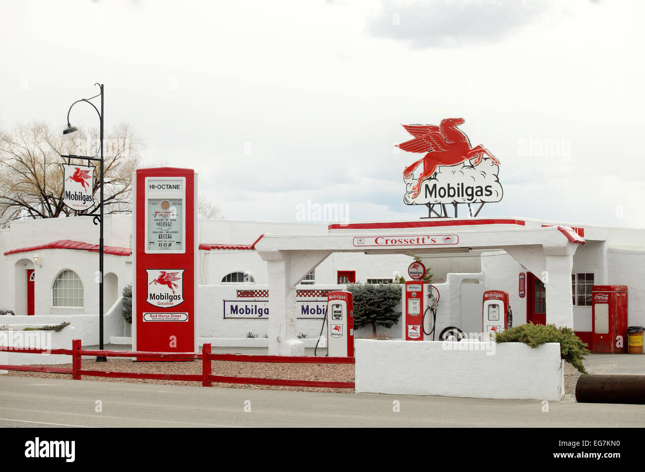 Eine restaurierte Oldtimer Tankstelle in Ellensburg Washington. Stockfoto