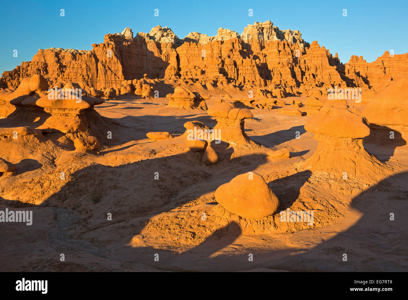 Sonnenuntergang über den Goblin Valley State Park in Utah. fallen. Stockfoto