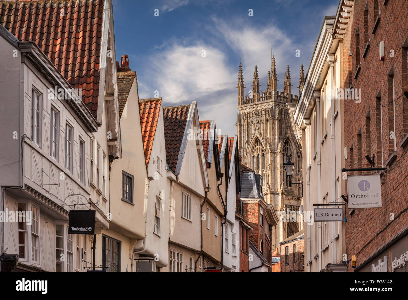 Ein Blick auf Petergate, York, York Minster Stockfoto