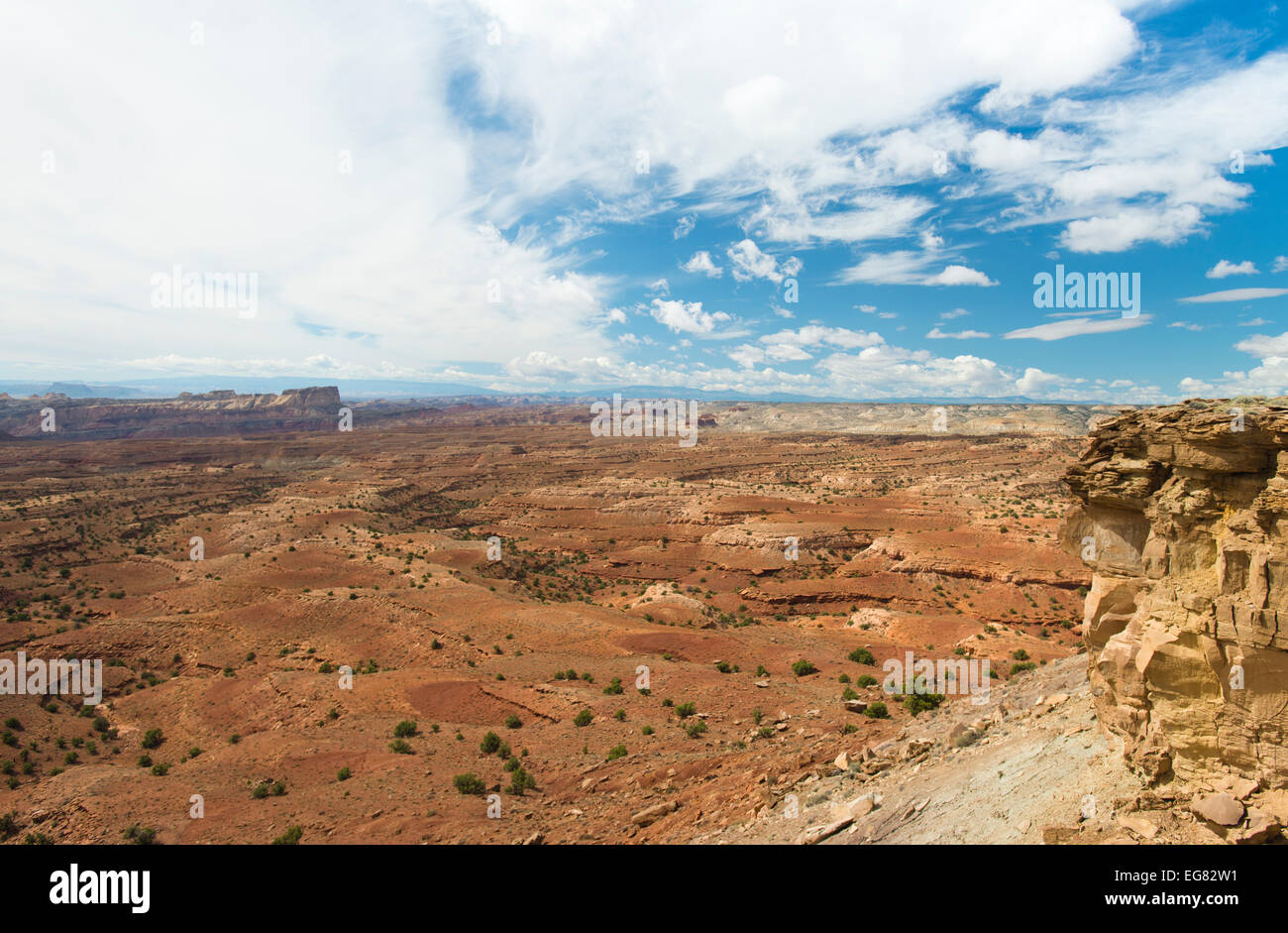 Endlose Aussicht im Land der roten Felsen - San Rafael Swell, Utah Stockfoto
