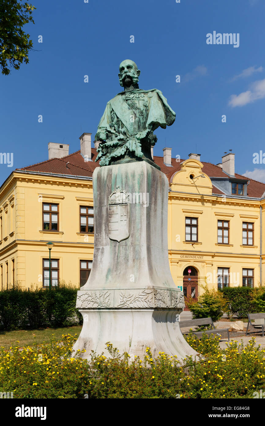 Denkmal von Kaiser Franz Josef I als König von Ungarn, Bruckneudorf, nördlichen Burgenland, Burgenland, Österreich Stockfoto