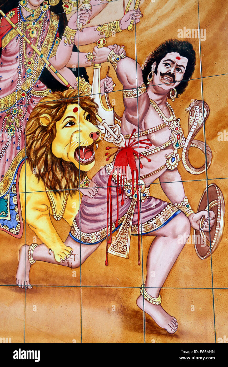 Wandbild der Gottheit auf Wandfliesen in Sri Mahamariamman Tempel. Stockfoto