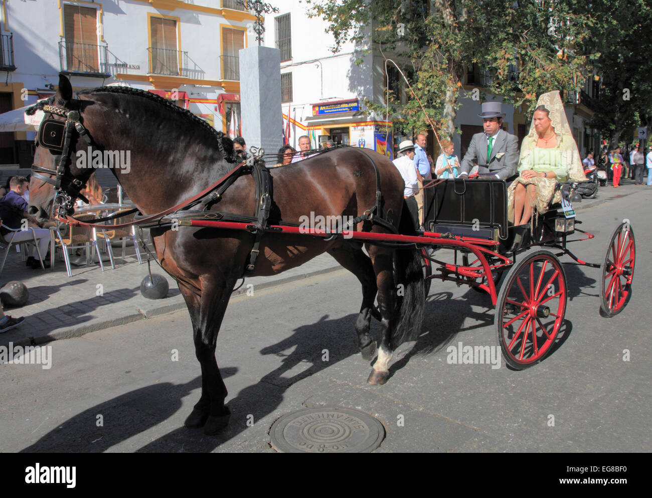 Spanien, Andalusien, Sevilla, Fair, Feria de Abril, Menschen, Pferdekutsche, Stockfoto