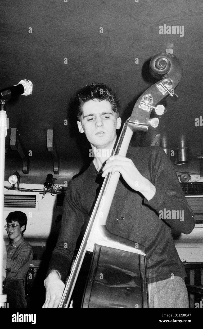 Musikszene der 80er in london -Fotos und -Bildmaterial in hoher ...