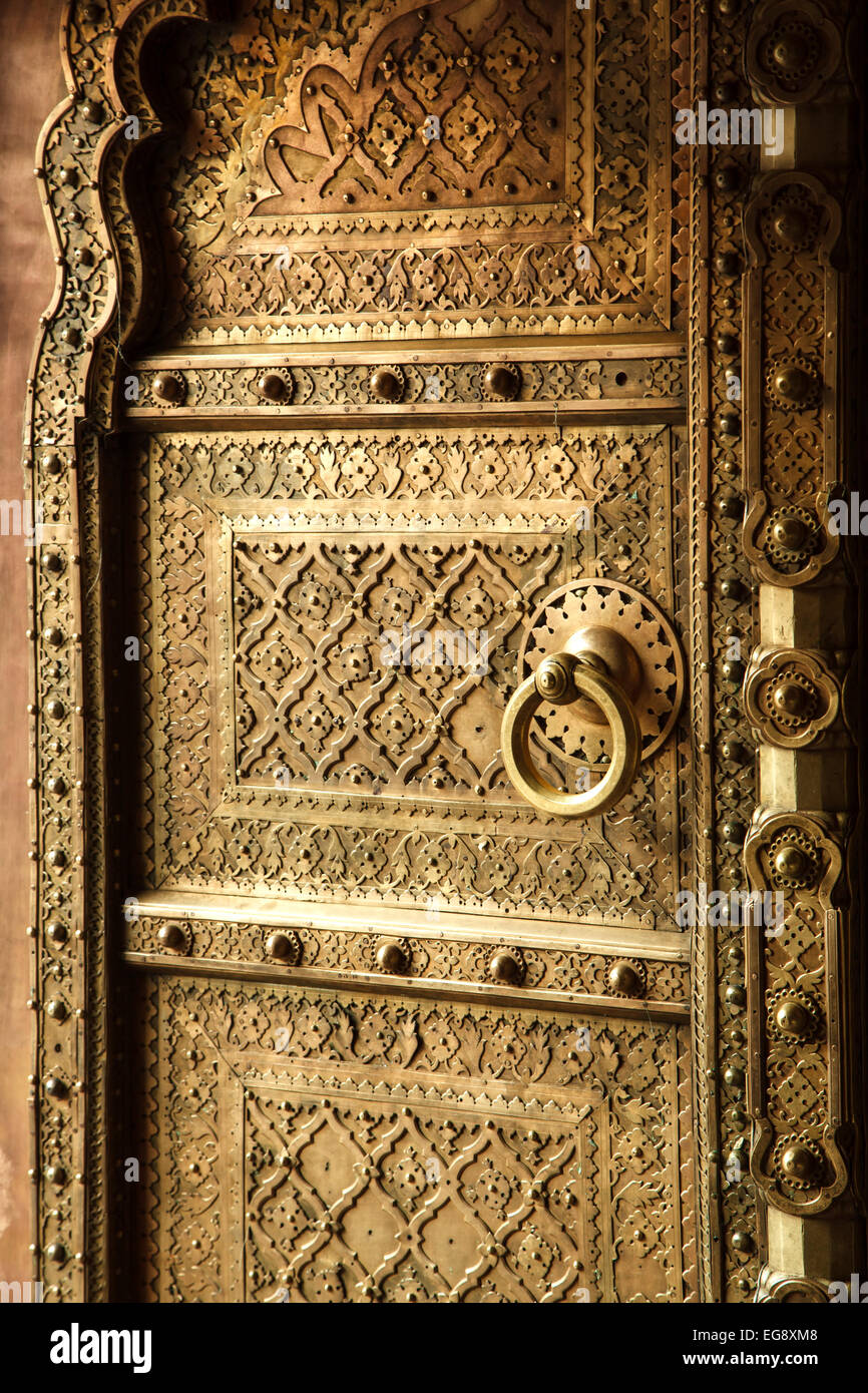 Aufwändige Tür, City Palace, Jaipur, Rajasthan, Indien Stockfoto