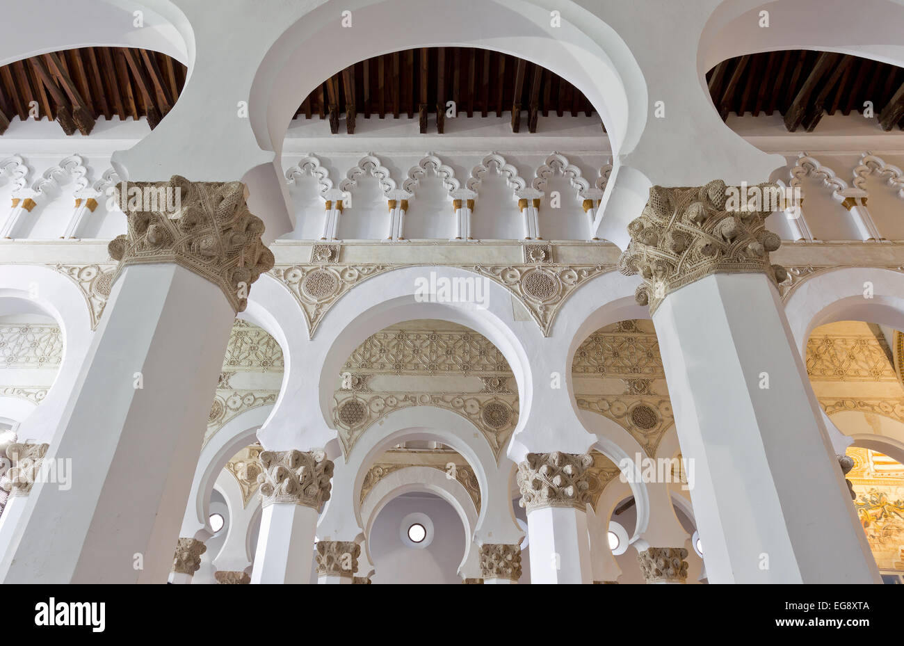 Santa Maria la Blanca, ein nationales Denkmal und herrlichen Details der Mudéjar-Architektur. Stockfoto