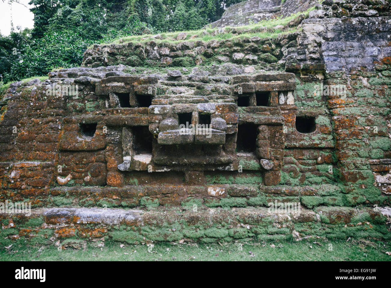 Jaguar-Gesicht des Jaguar-Tempel, Lamanai, Belize Stockfoto