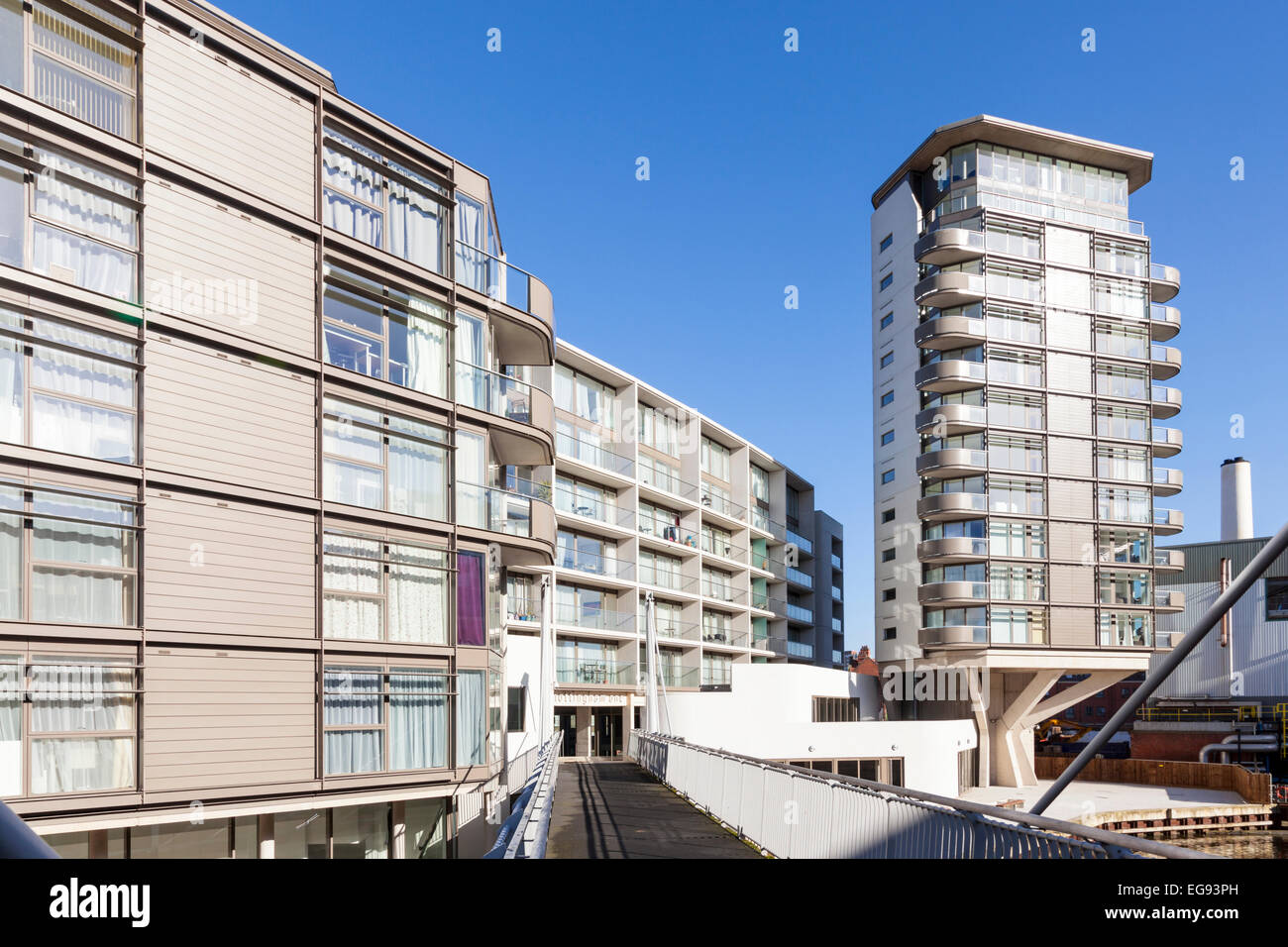Nottingham, moderne Apartment Gebäude auf dem Nottingham und Beeston Canal, Nottingham, England, Großbritannien Stockfoto