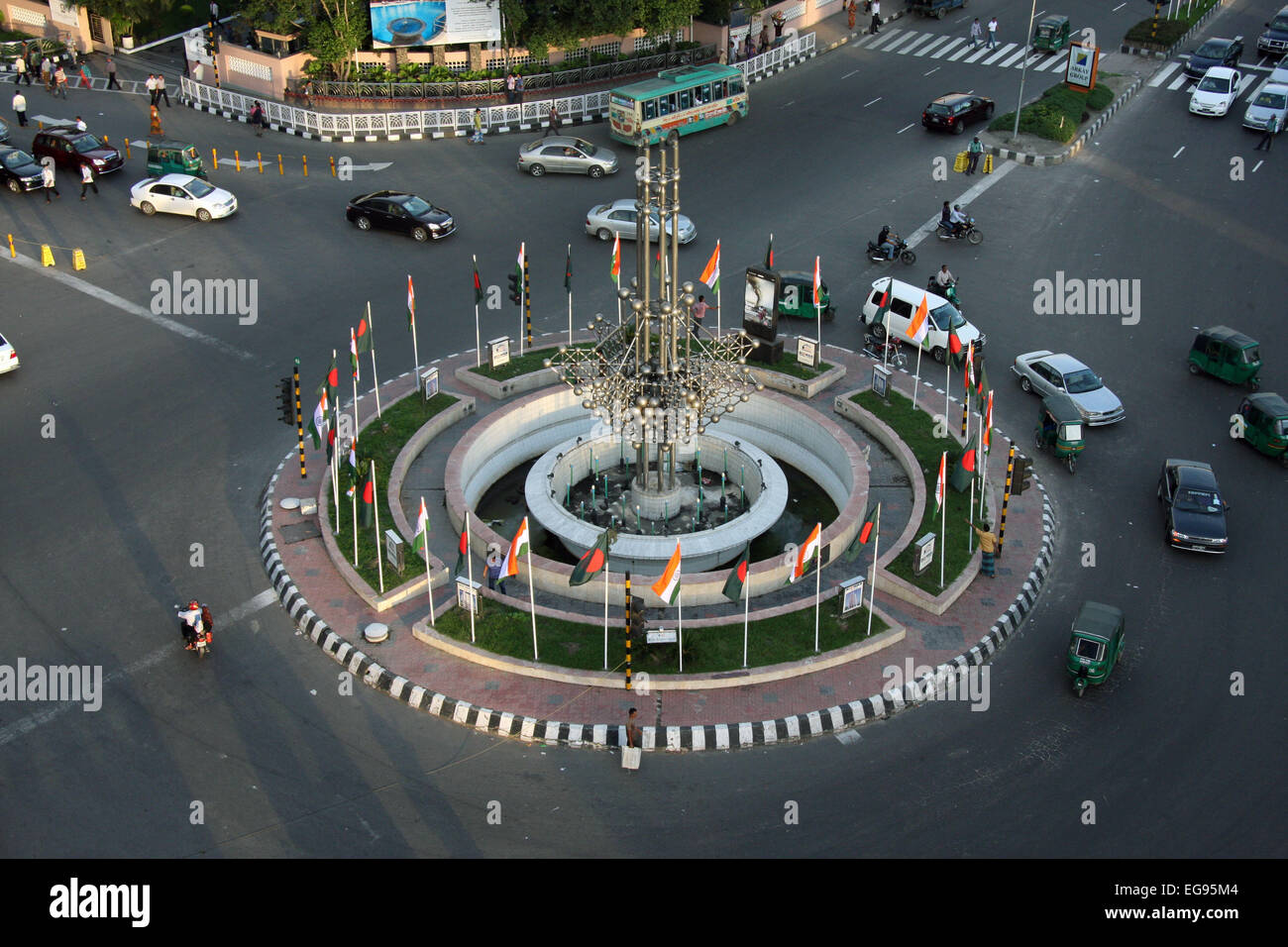 September 2011. Dhaka Skyline, SAARC Brunnen, bei Panthapath in Dhaka. Stockfoto