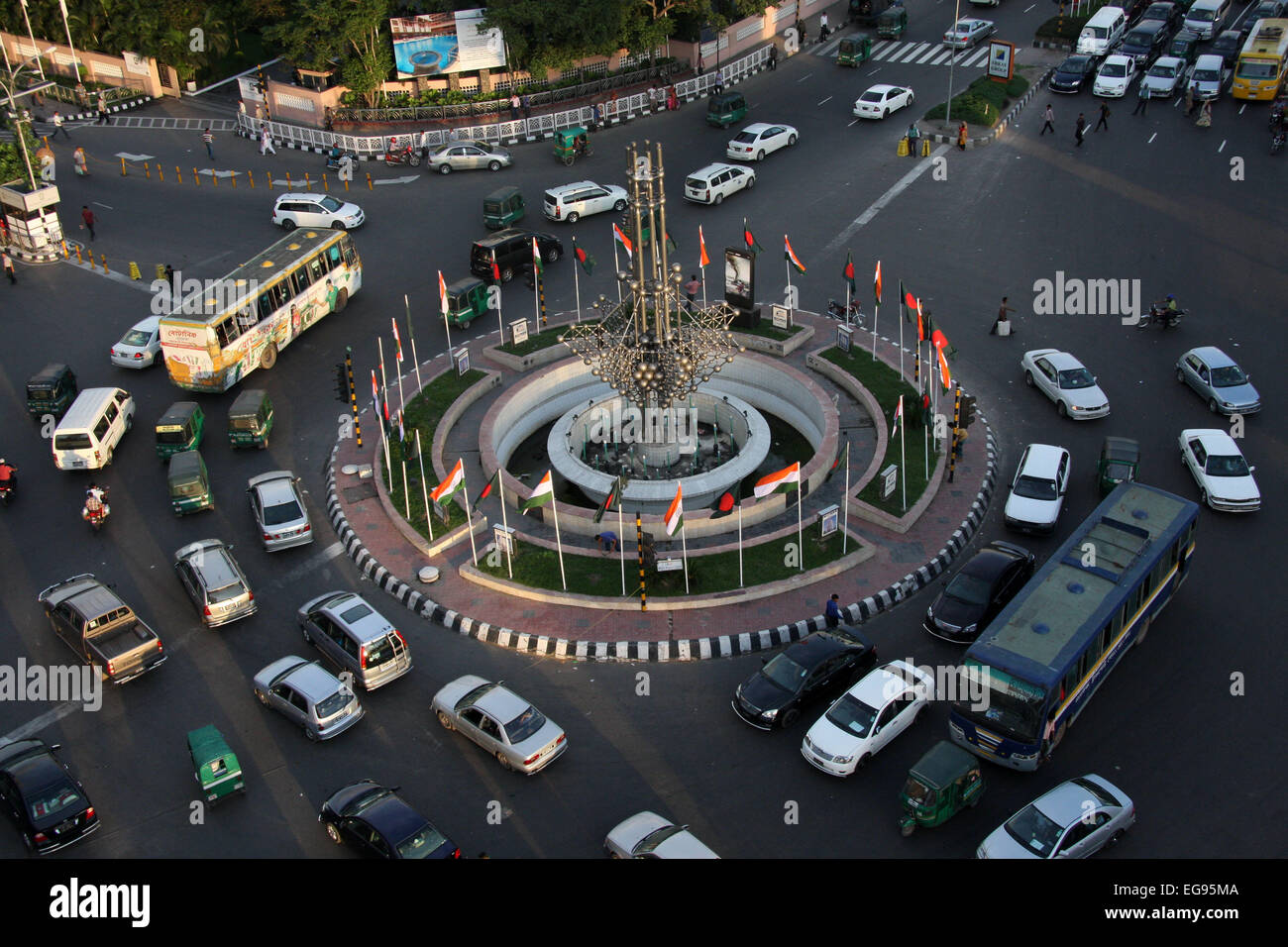 September 2011. Dhaka Skyline, SAARC Brunnen, bei Panthapath in Dhaka. Stockfoto
