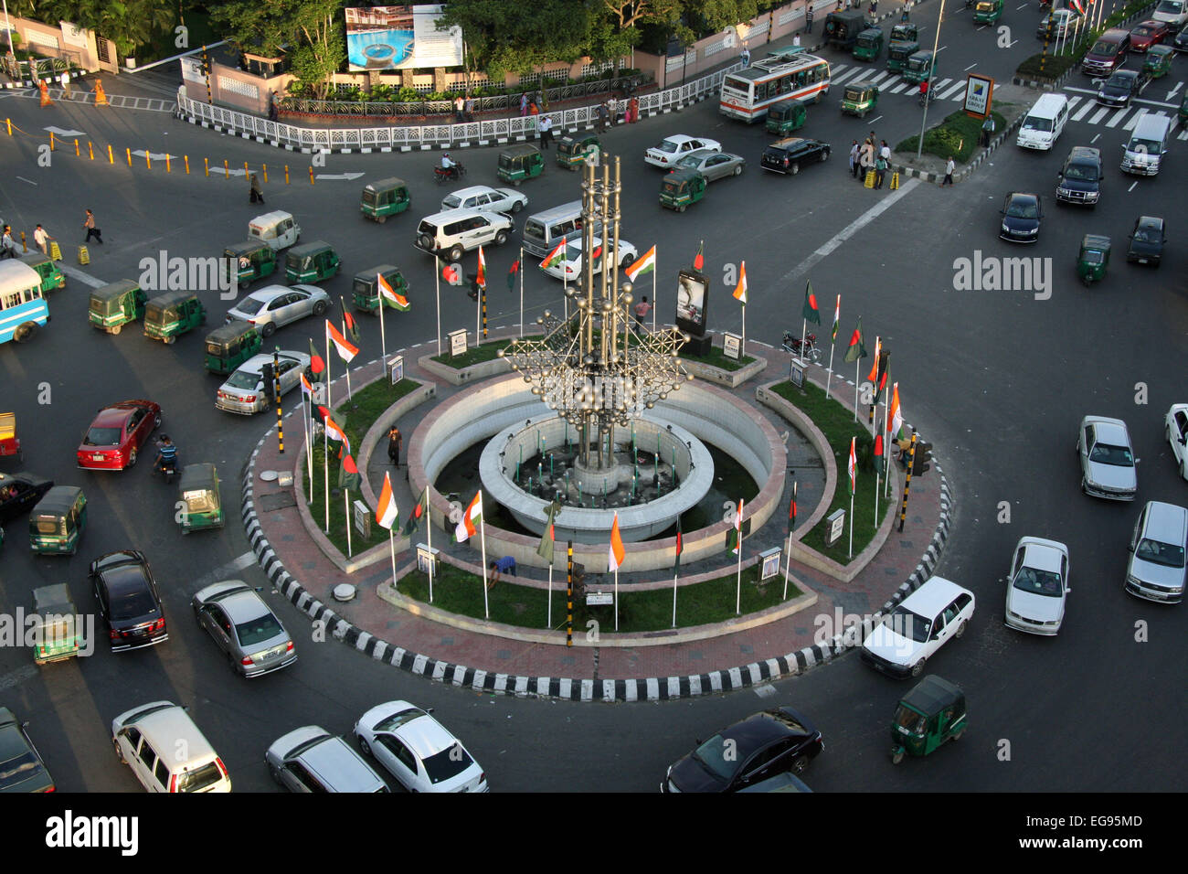 September 2011. Dhaka Skyline, SAARC Brunnen, bei Panthapath in Dhaka. Stockfoto