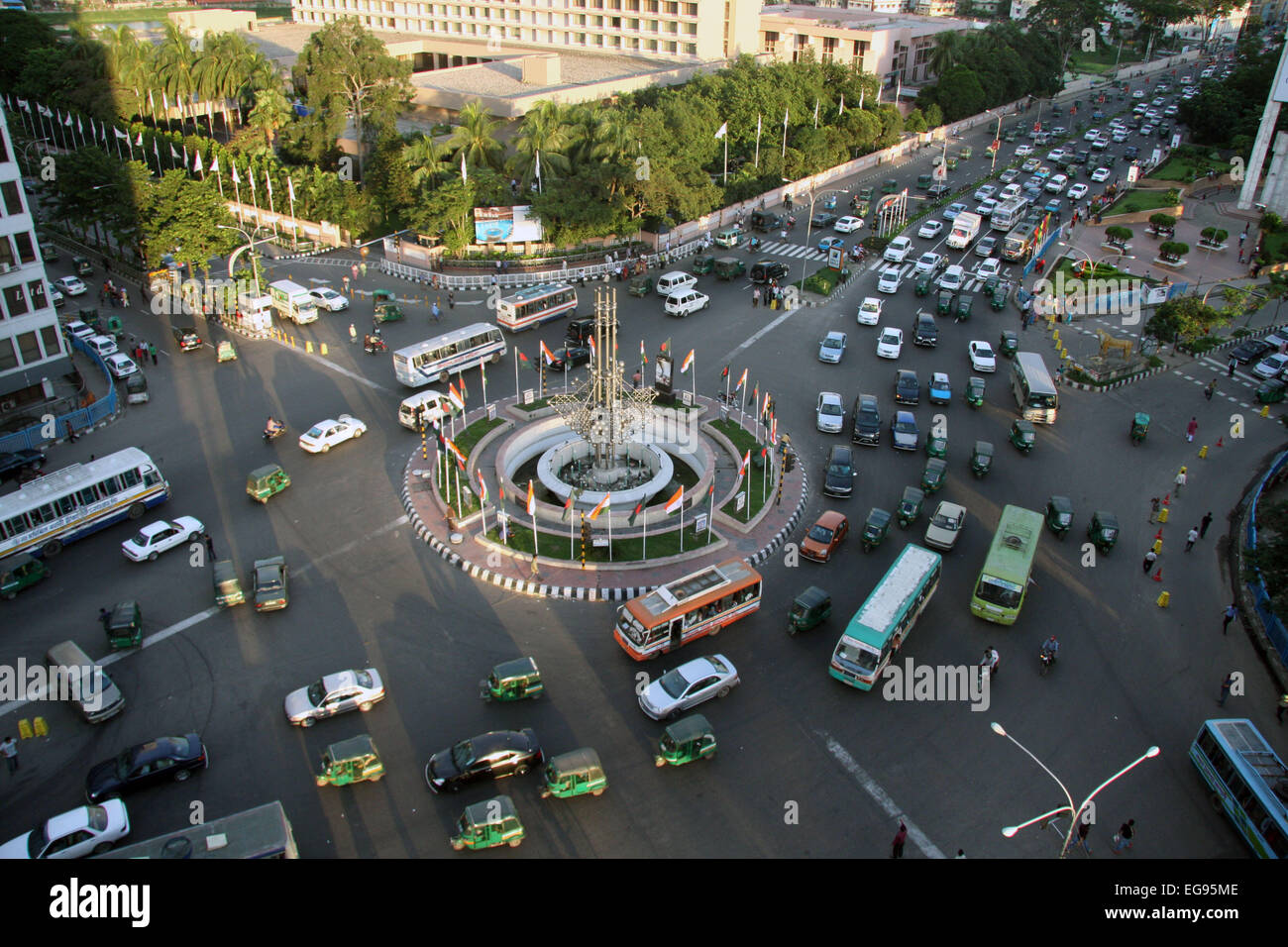 September 2011. Dhaka Skyline, SAARC Brunnen, bei Panthapath in Dhaka. Stockfoto