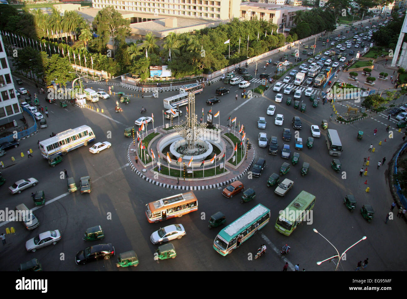 September 2011. Dhaka Skyline, SAARC Brunnen, bei Panthapath in Dhaka. Stockfoto